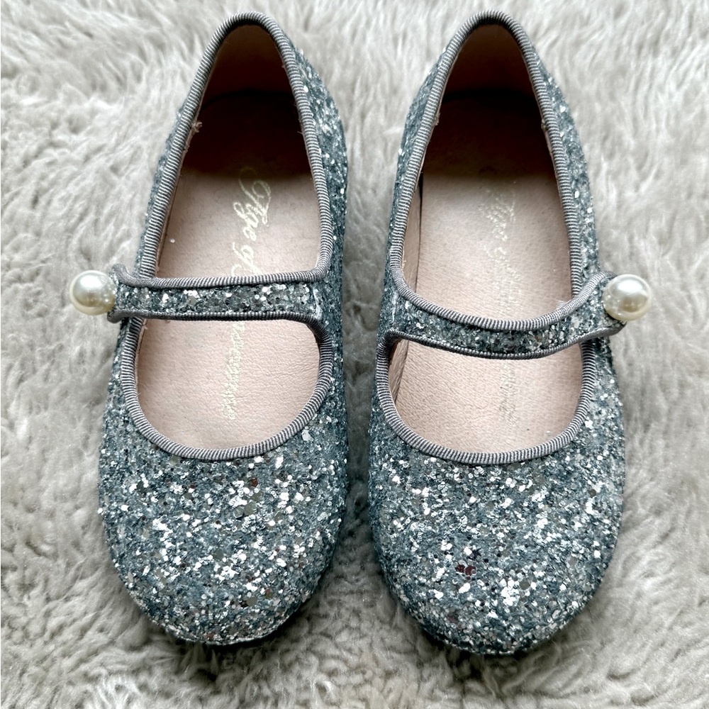 Like-new Age of Innocence Elin Glitter Mary Jane Shoes, Silver Size 25